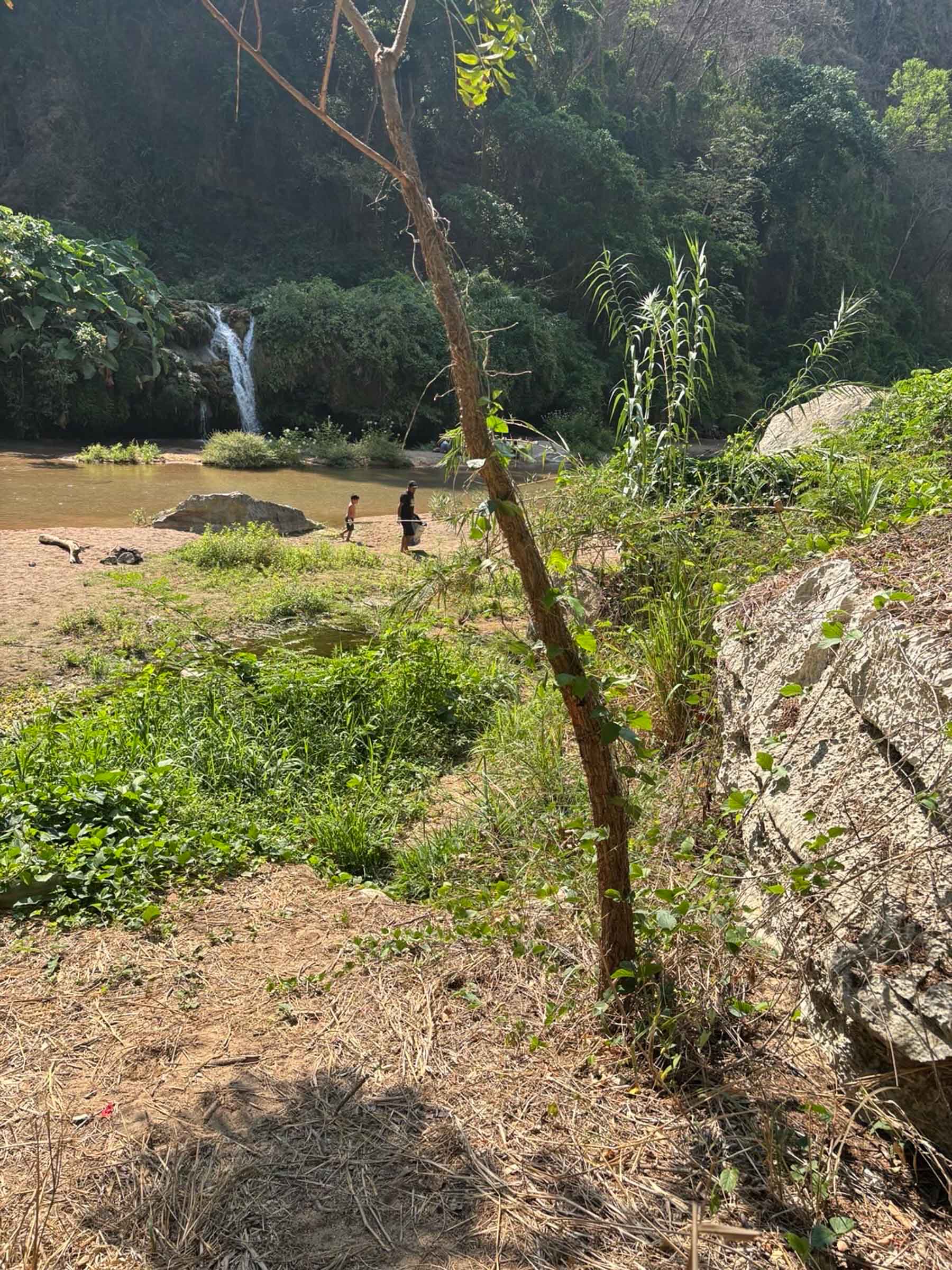 nahua expeditions conservation stills trash cleanup-734