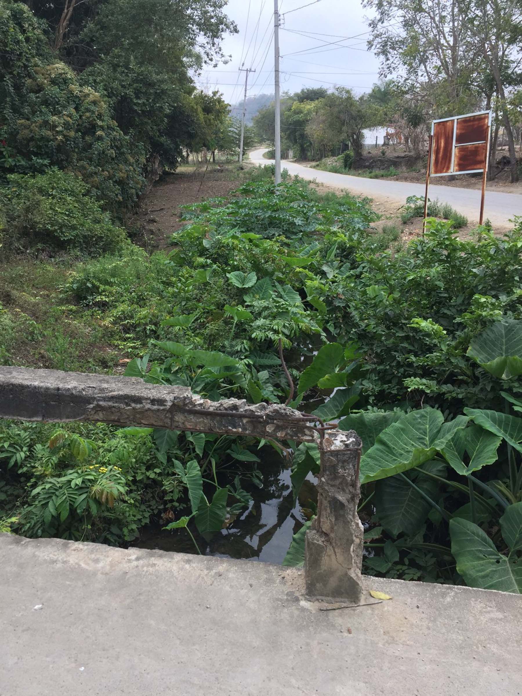 nahua expeditions conservation stills trash cleanup-754