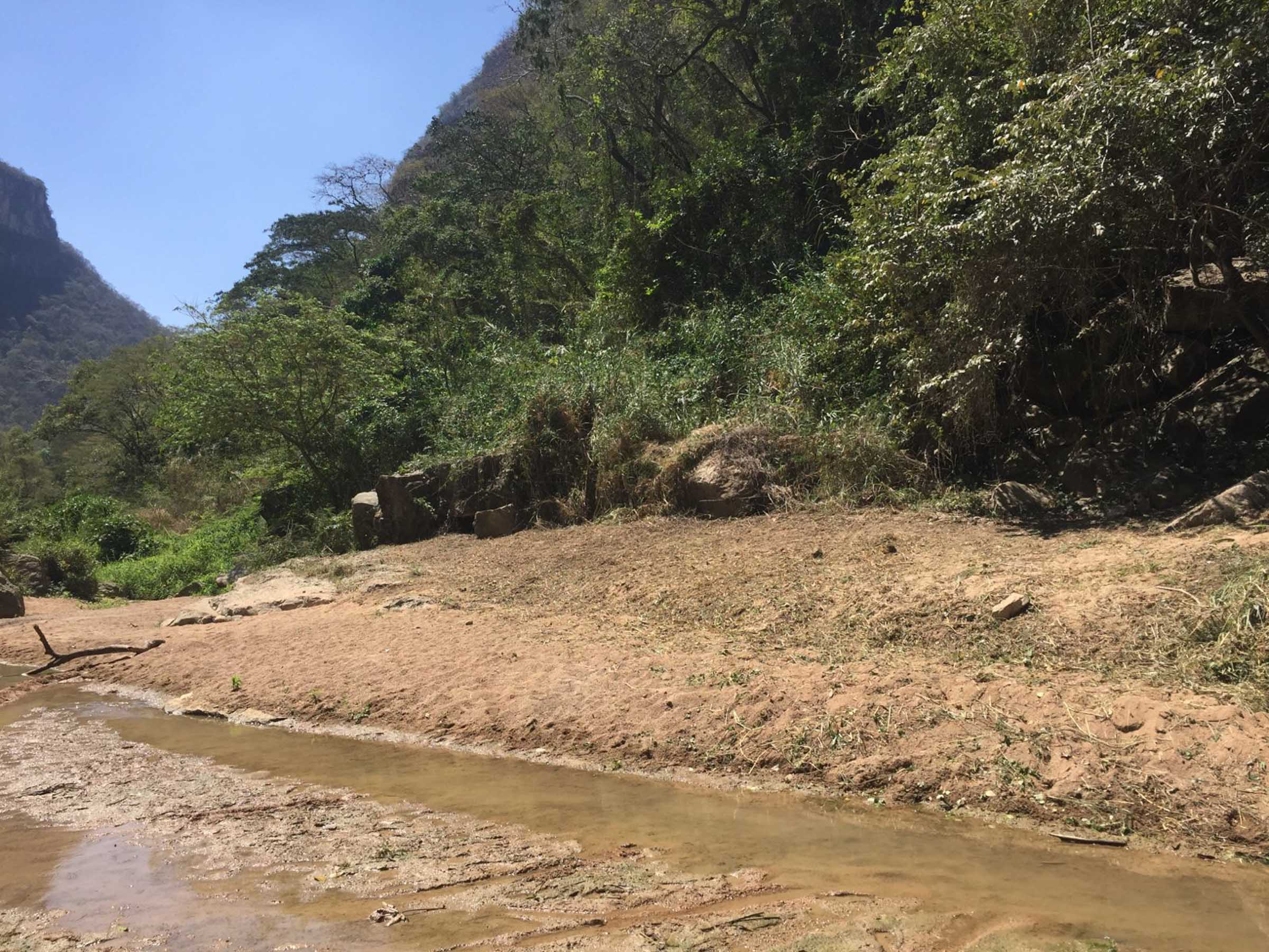nahua expeditions conservation stills trash cleanup-757