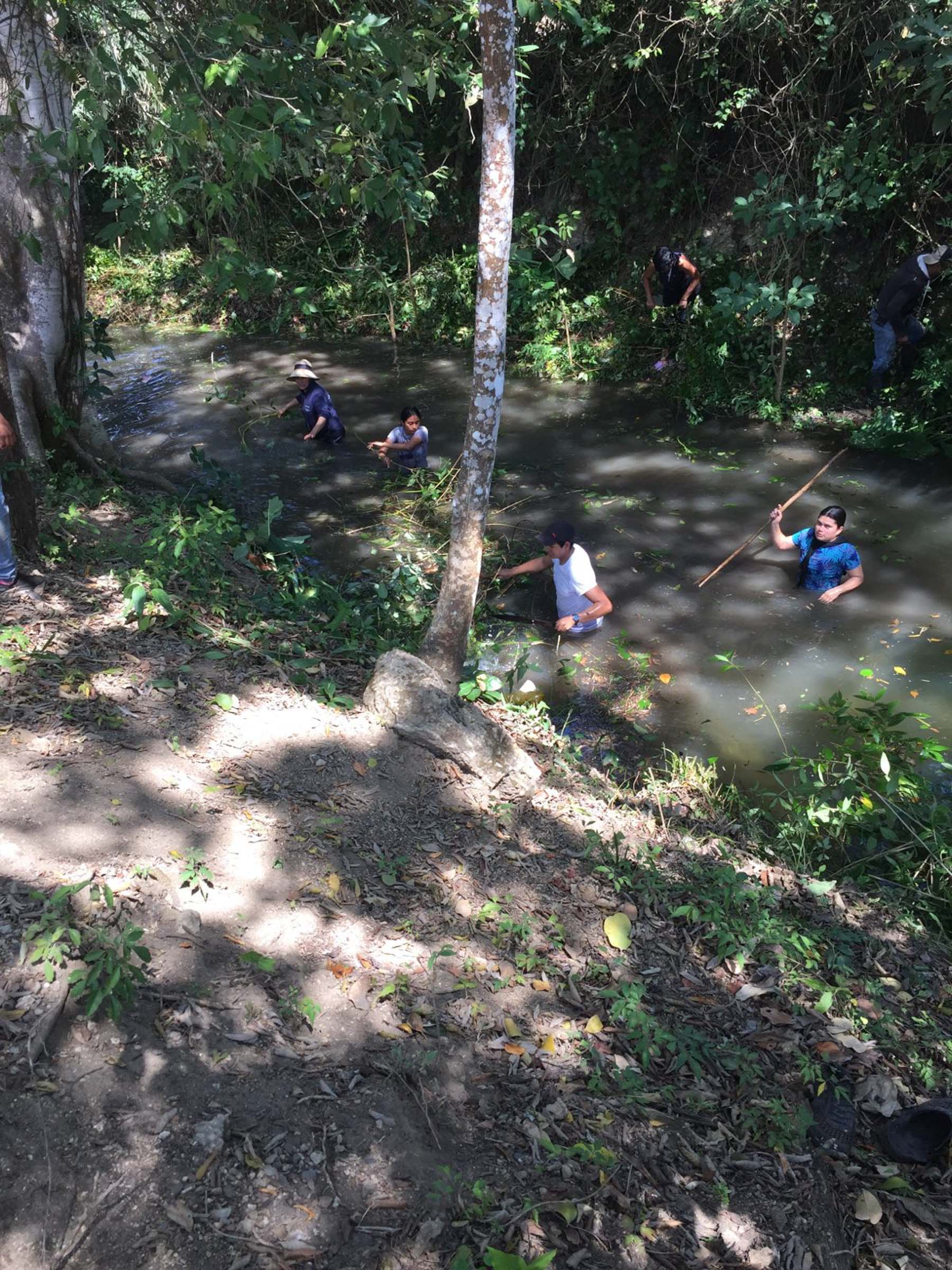 nahua expeditions conservation stills trash cleanup-758